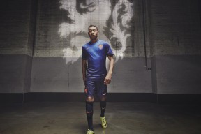 开云APP-罗德里戈带队取胜，拜仁粉碎贝蒂斯，当个人英雄主义撞上钢铁机器