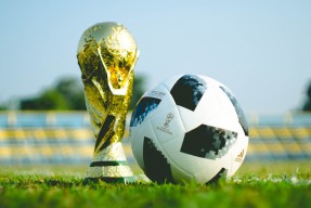 世界杯2026-西亚卡姆关键制胜，步行者力克老鹰，一次投篮背后的战术博弈与心理较量