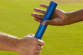 开云体育中国-巴斯托尼，瑞士冰川下的稳定火山，熔断阿尔及利亚的非洲狂想